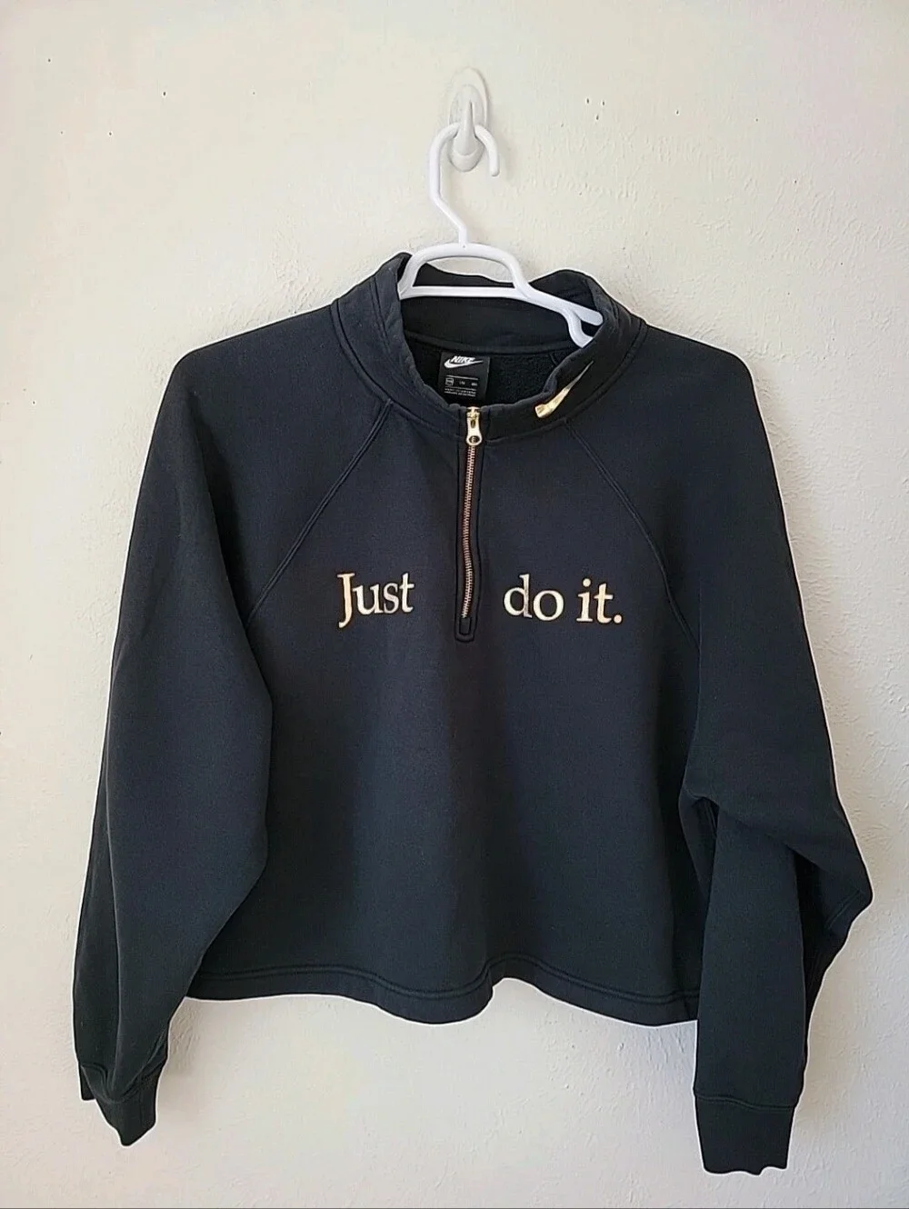 Nike Womens Black Half-Zip Sweatshirt Goild Foil Just do it.' Text